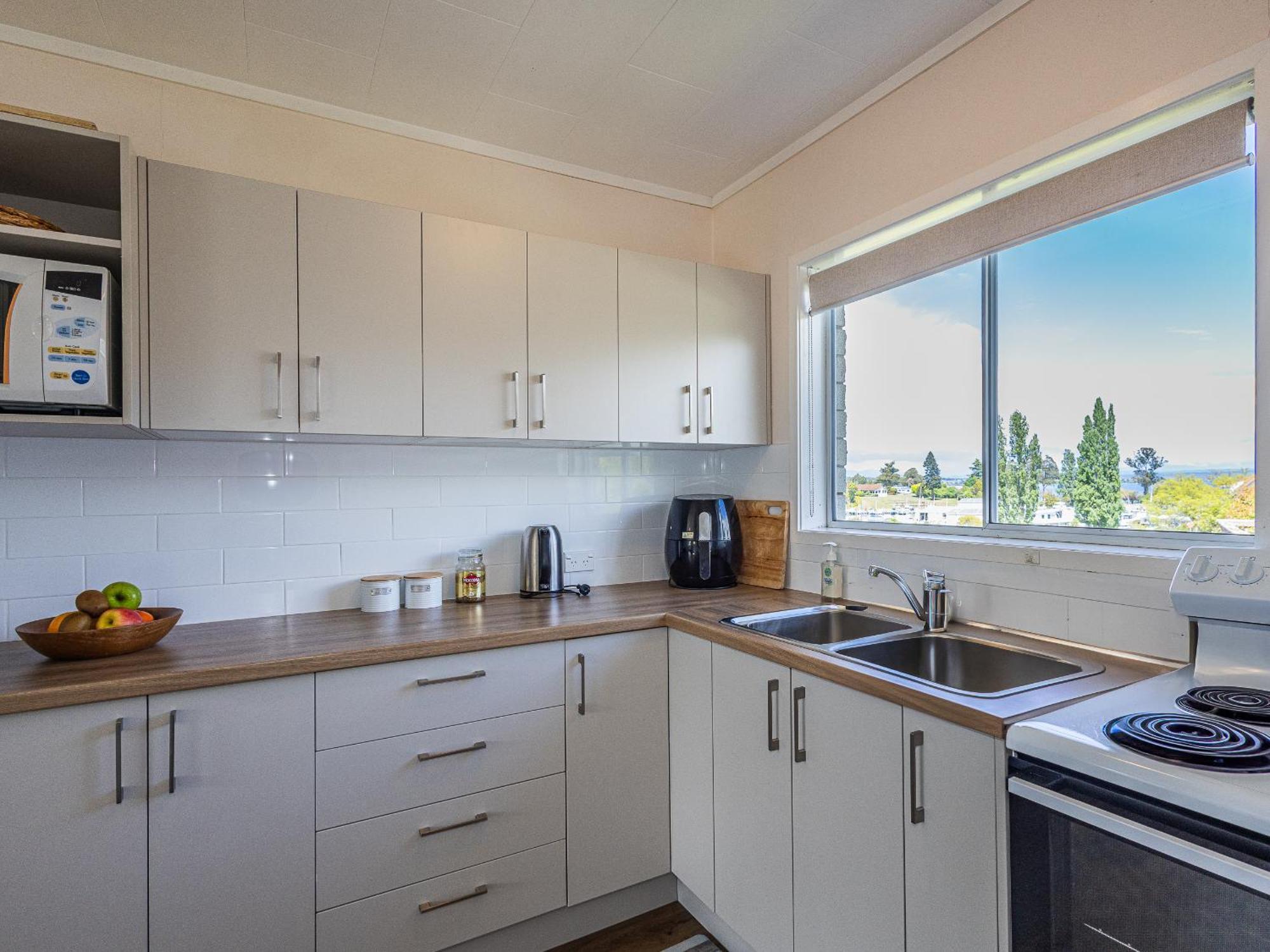 Central Riverside Retreat - Taupo Holiday Home Esterno foto